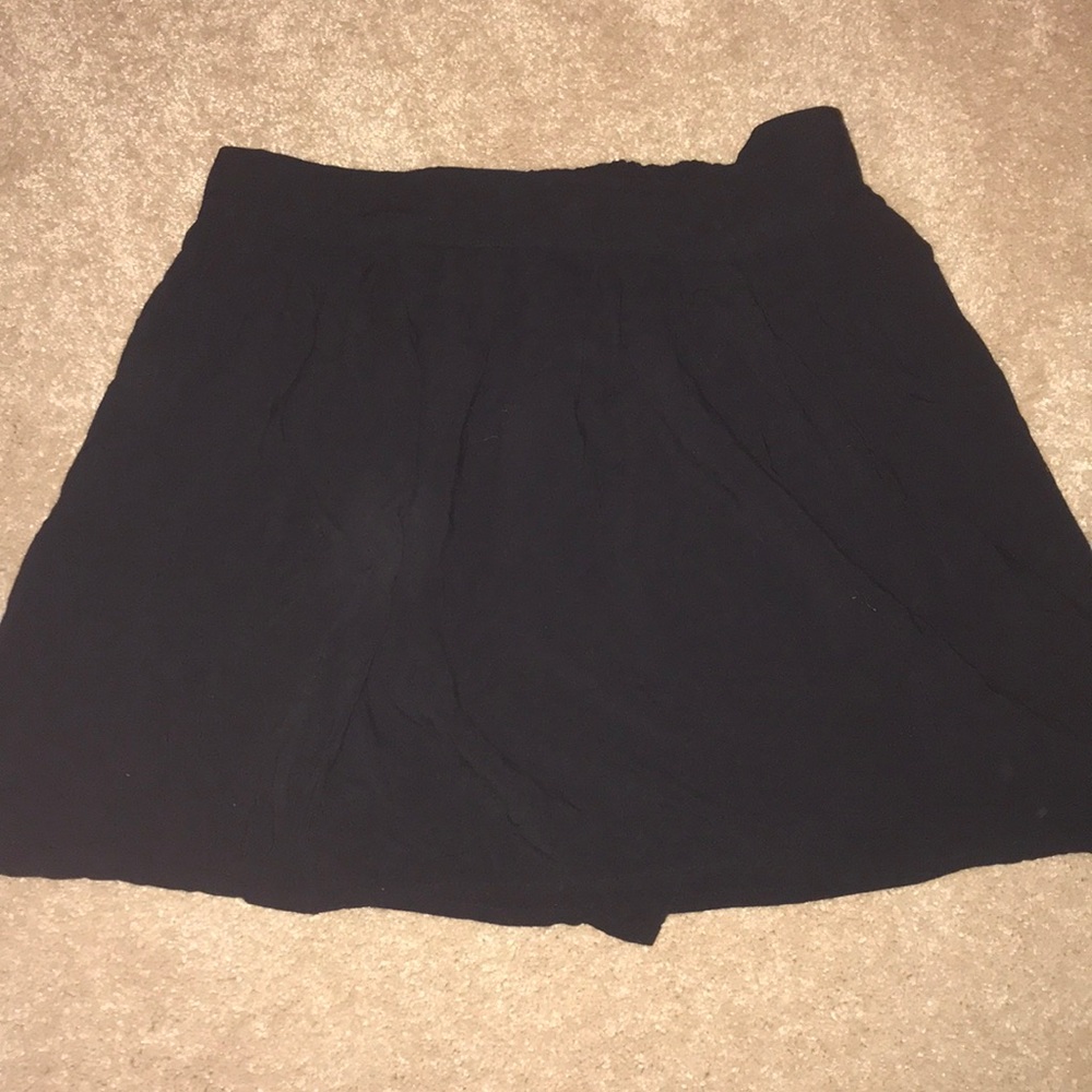 Black skater skirt
